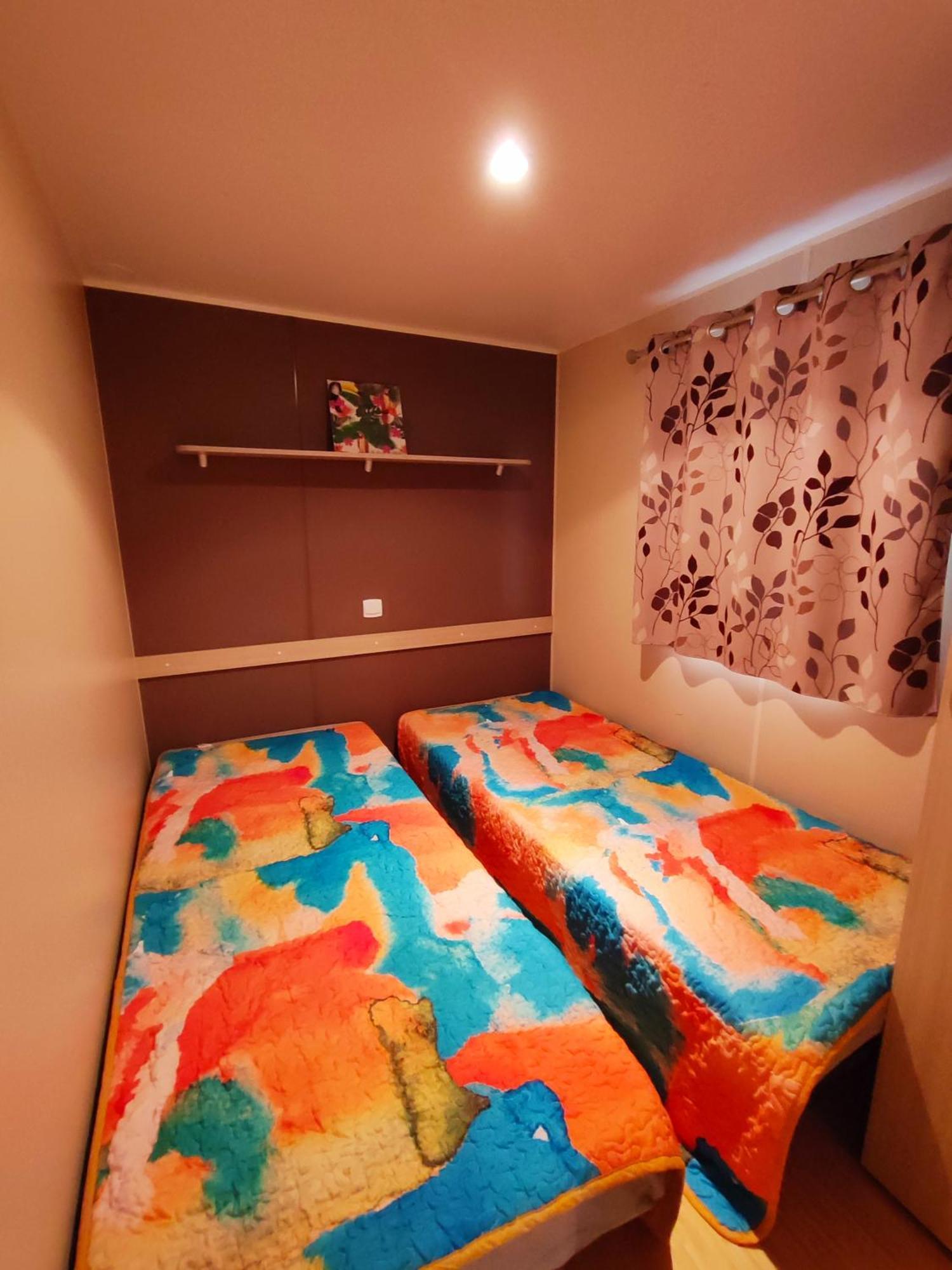 Mobilhome Au Camping Les Salins De La Gardiole Ex Camping Europe 빅-라-가르디올 외부 사진