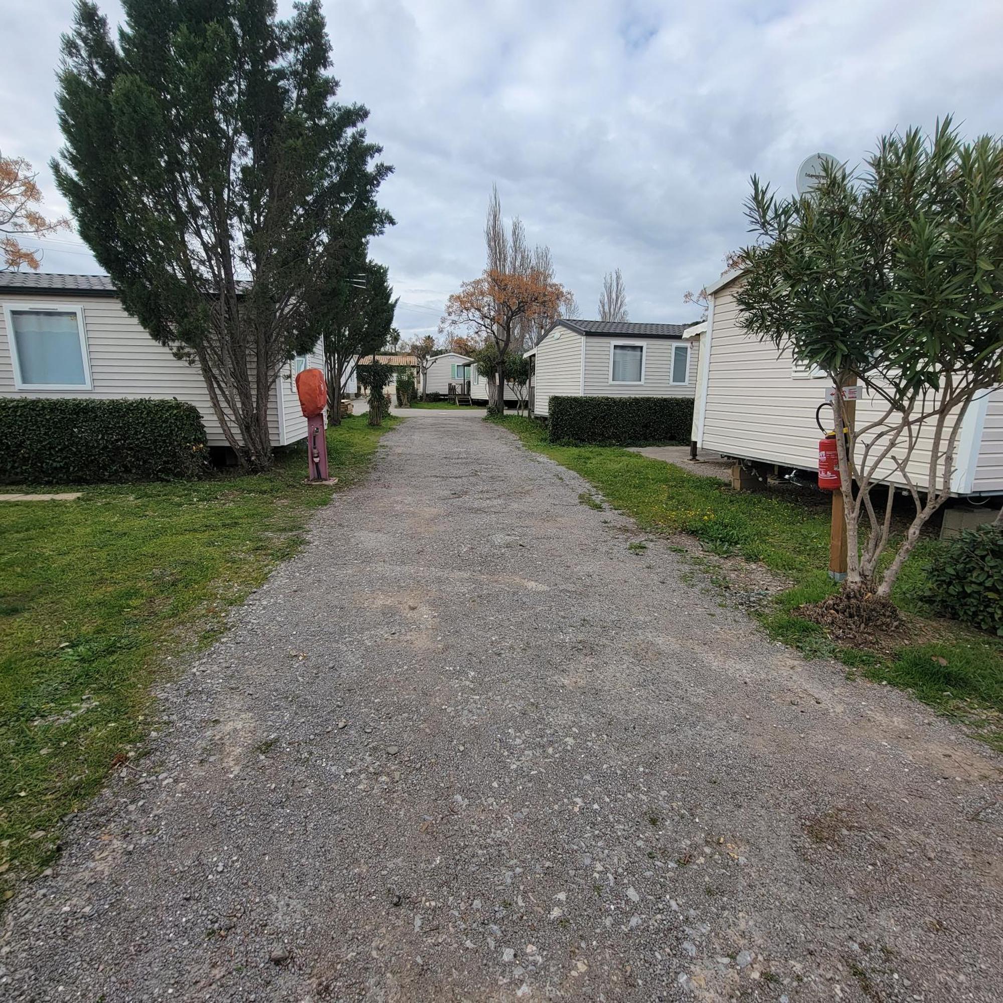 Mobilhome Au Camping Les Salins De La Gardiole Ex Camping Europe 빅-라-가르디올 외부 사진